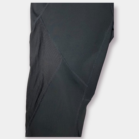 Athleta Aura Sonar Mesh Panels Black Capri cropped leggings Size Medium - Picture 5 of 6